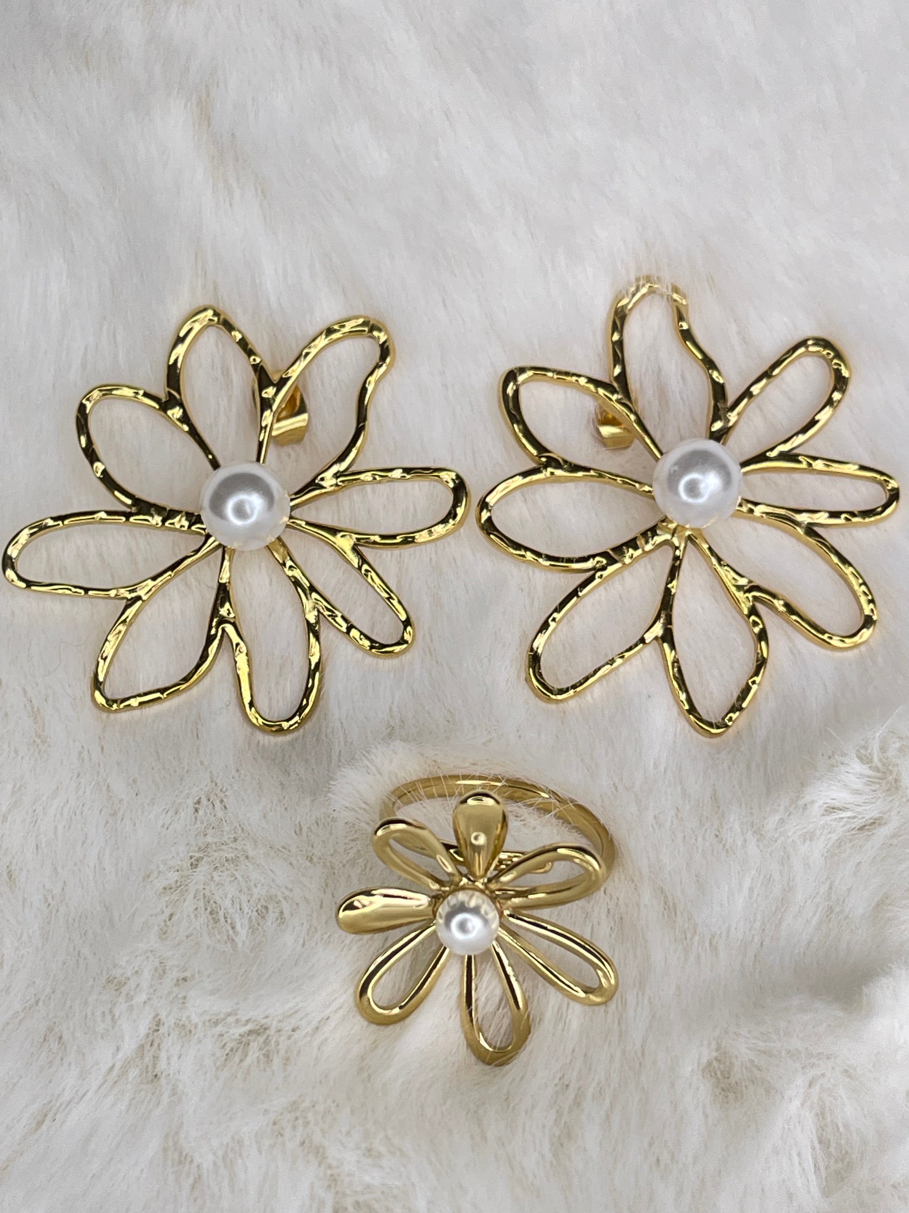 Bague & boucles d’oreilles fleurs